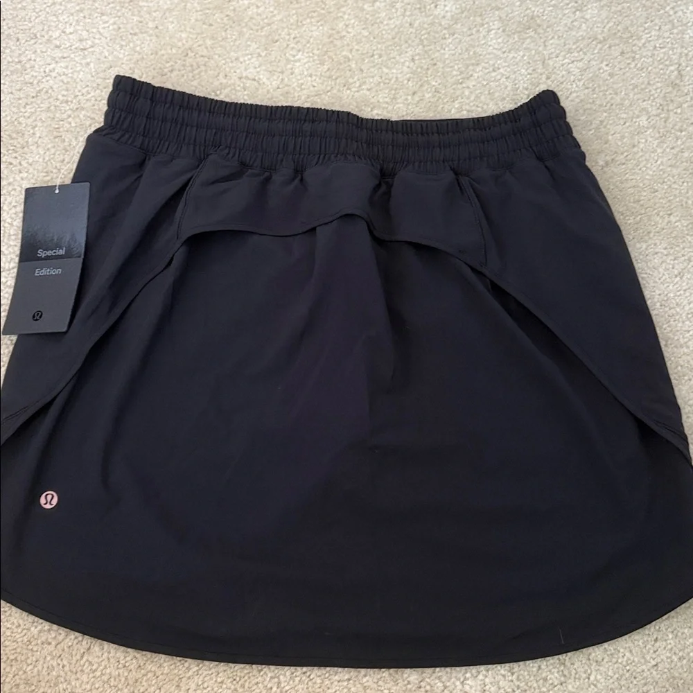 lululemon athletica special edition, hottie hot high-rise skirt, long graphic - Picture 3 of 3